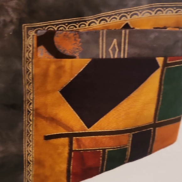 Colorful Abstract Patterned Vest - Picture 4 of 11